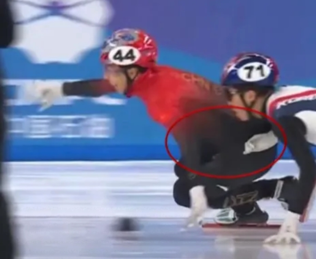 排球赛场再起风云:南城赤兔队惊险晋级天山火箭队,赛场气氛火爆教练团队居功至伟 排球赛场再起风云:南城赤兔队惊险晋级天山火箭队,赛场气氛火爆教练团队居功至伟