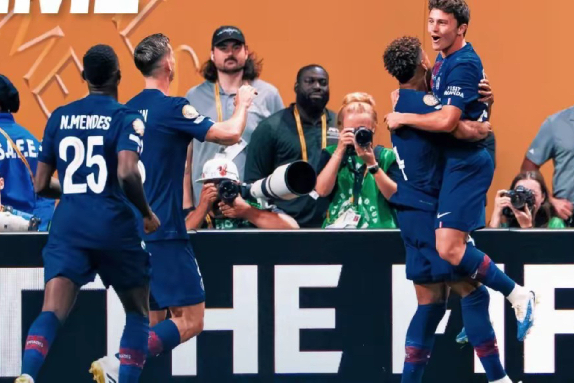 今晚西汉姆绝杀压哨：NBA总决赛节点到来，赛场秩序良好，球队文化再被提及的简单介绍-贝博官方网站