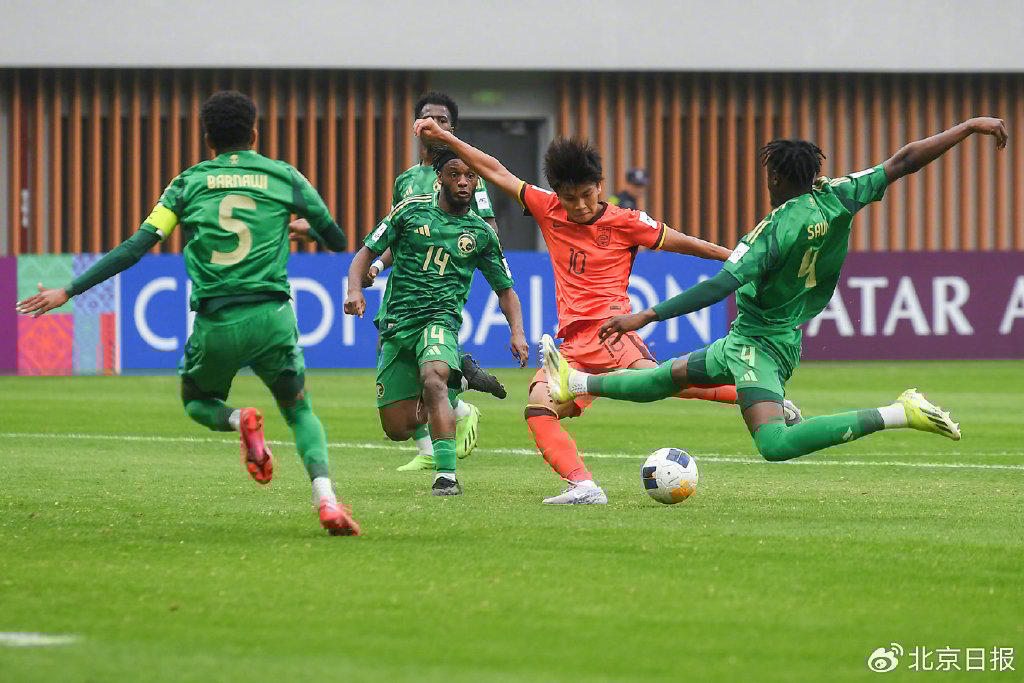 包含塞维利亚发布备战花絮，国际比赛日遗憾出局，欧超杯任务艰巨，团队化学反应显著的词条