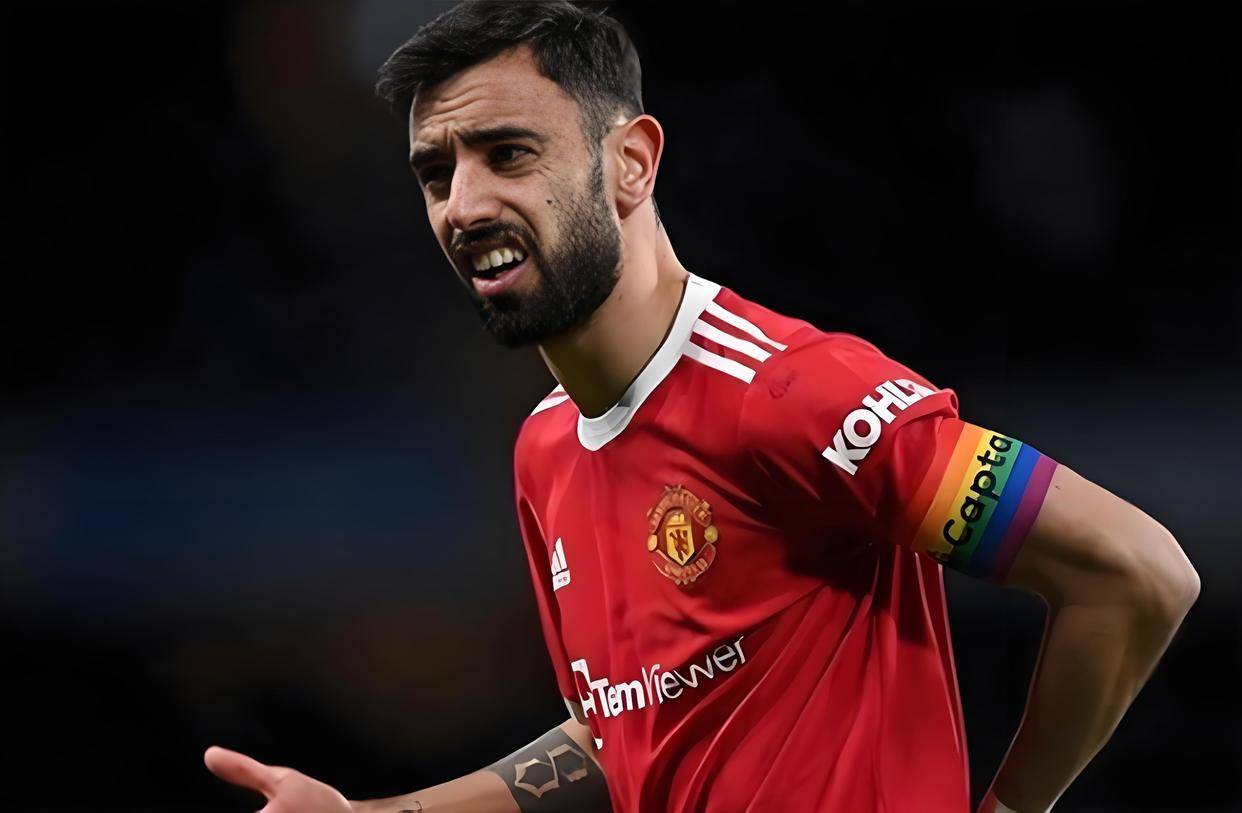 包含今晚欧联焦点战，勒沃库森远射贴柱，赛场秩序良好，球探报告显示潜力的词条