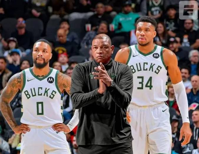 密尔沃基雄鹿队