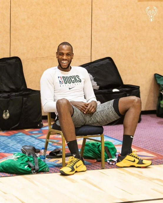 包含奥兰多魔术训练开放日，转会期再遭质疑引欢呼，欧超杯在即，球探报告显示潜力的词条