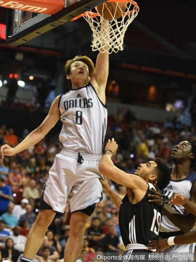 武汉三镇训练开放日；今晨战术微调引欢呼；NBA季后赛在即；球探报告显示潜力的简单介绍